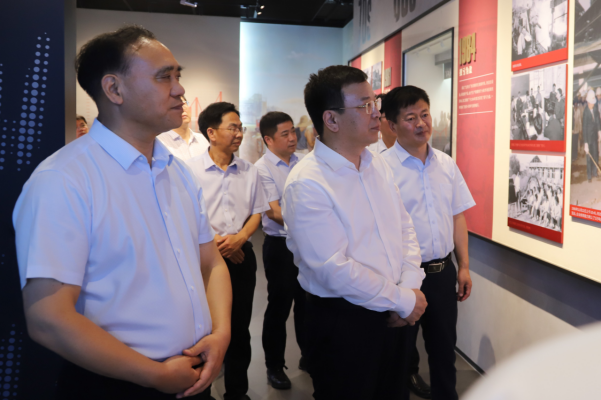 市委常委、市紀(jì)委書記、市監(jiān)委主任岳嶺來淮鋼調(diào)研指導(dǎo)